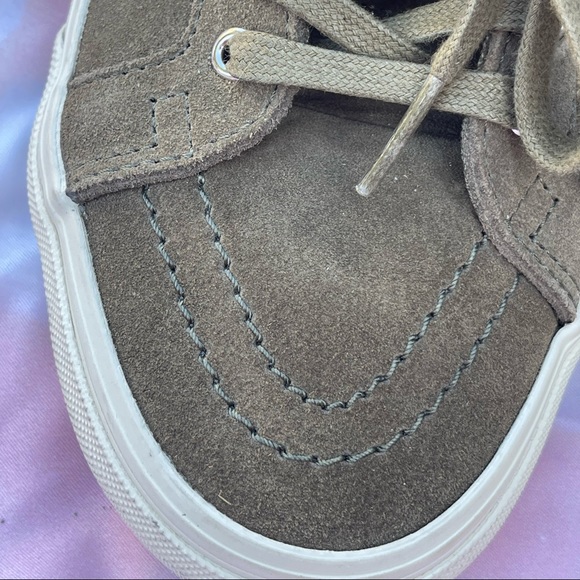 Vans Women’s Sk8-hi Moc Suede With Fringe - Picture 9 of 16